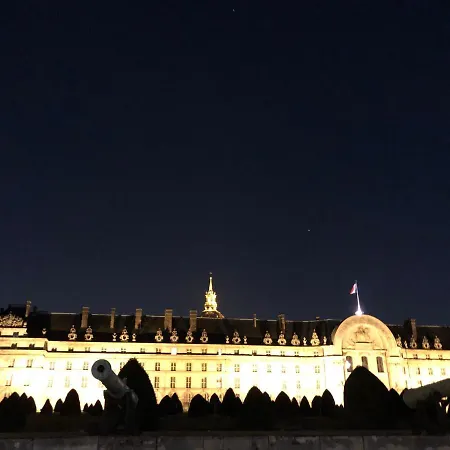 Apartamento Cute Cottage At Eiffel Tower Paris